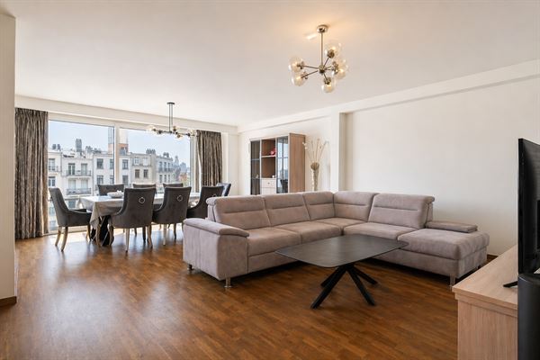 Ruim 126 m² appartement op de 6e verdieping in hartje Antwerpen