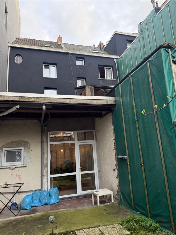 Opbrengsteigendom geacht vergund appartement + triplex