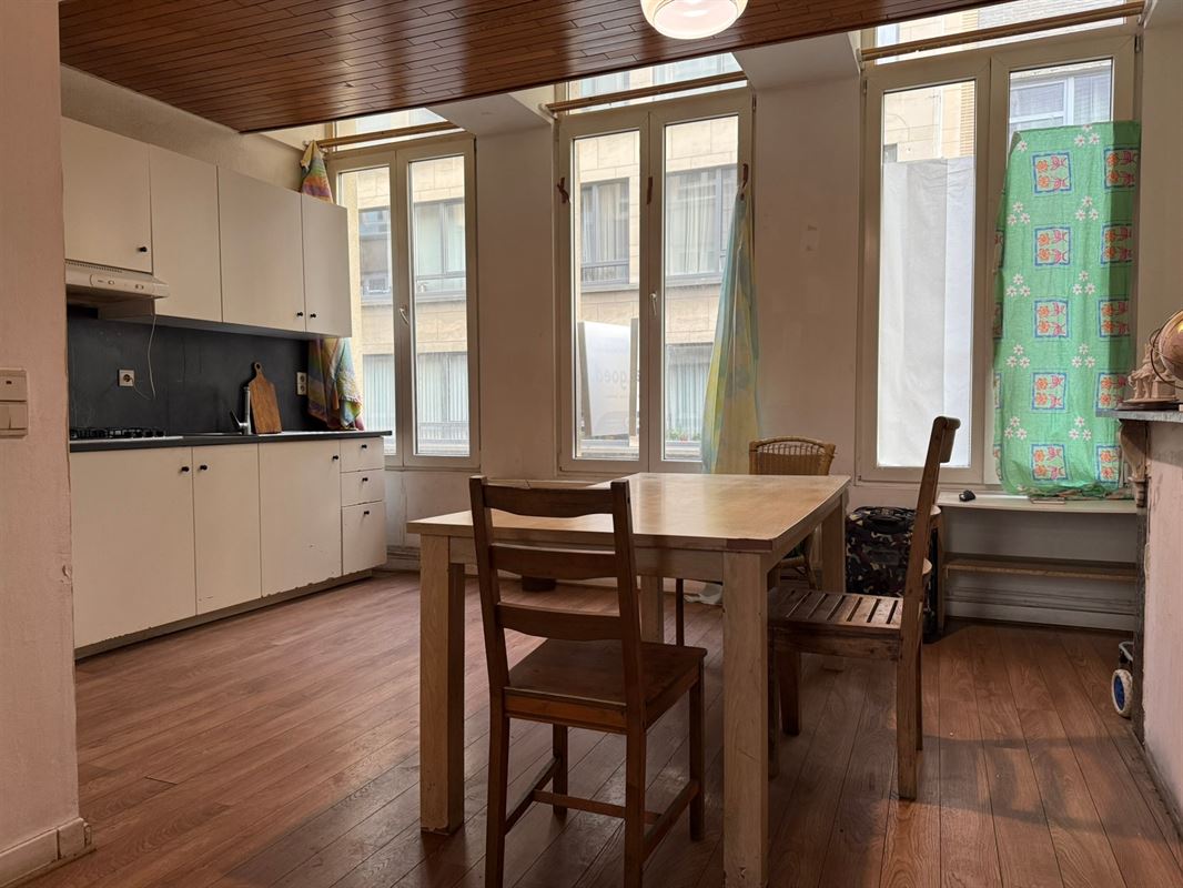 Opbrengsteigendom geacht vergund appartement + triplex