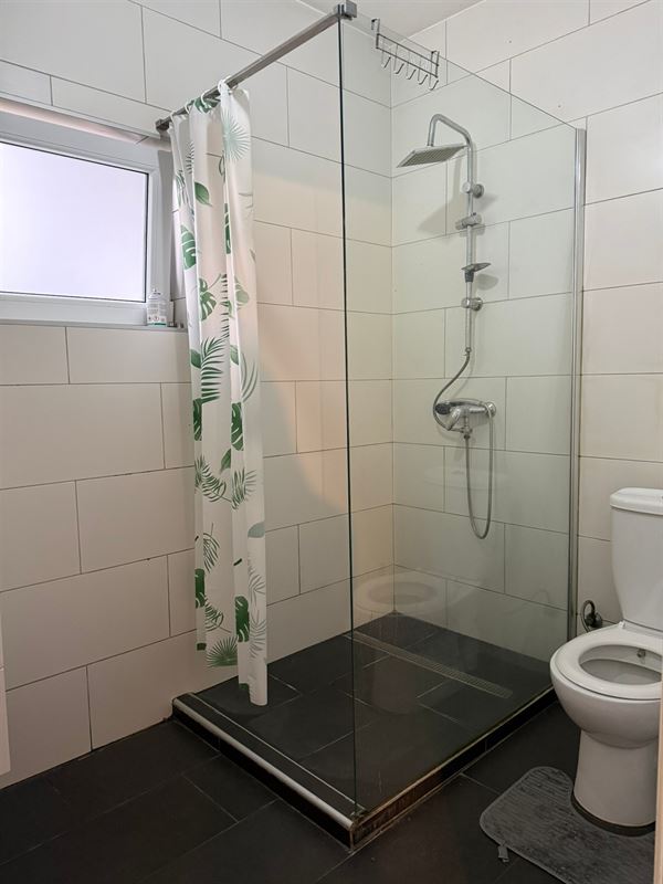 Opbrengsteigendom geacht vergund appartement + triplex