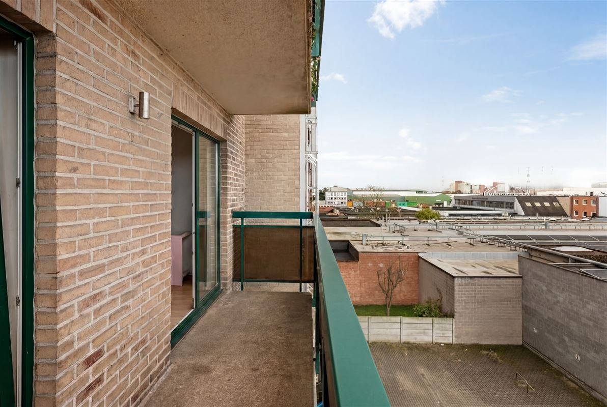 ruim 2-slaapkamerappartement met terras in Deurne