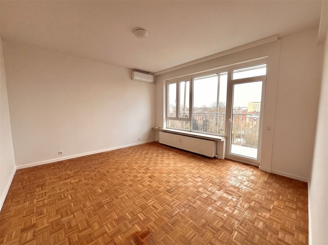 Recent gerenoveerd 4SLPK appartement met terras