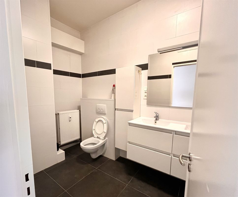 Recent gerenoveerd 4SLPK appartement met terras