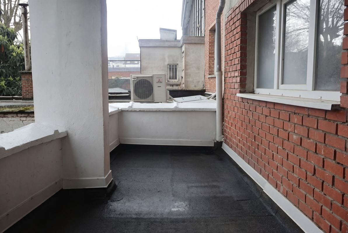 Dubbel commercieelpand in een bruisende winkelstraat