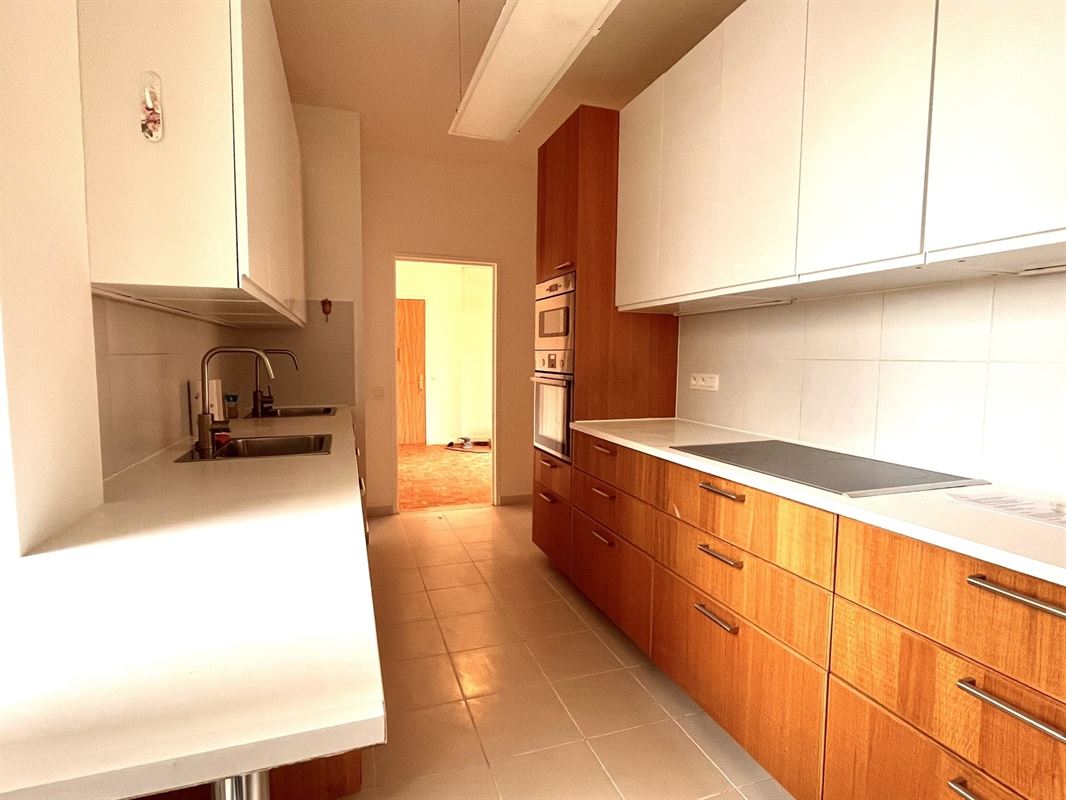 Recent gerenoveerd 4SLPK appartement met terras