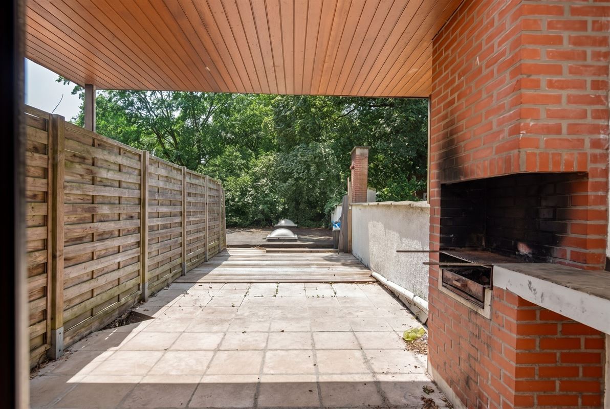 Opbrengsteigendom in hartje Mortsel