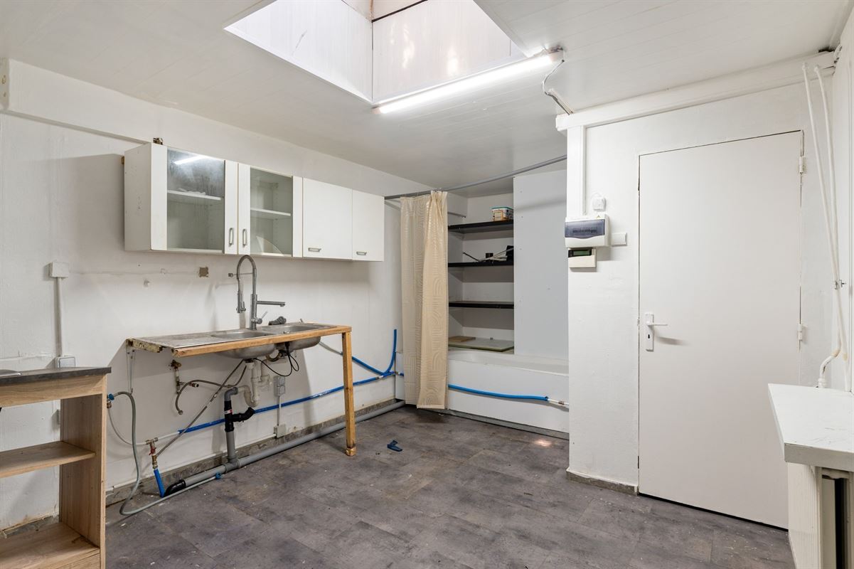 Opbrengsteigendom in hartje Mortsel