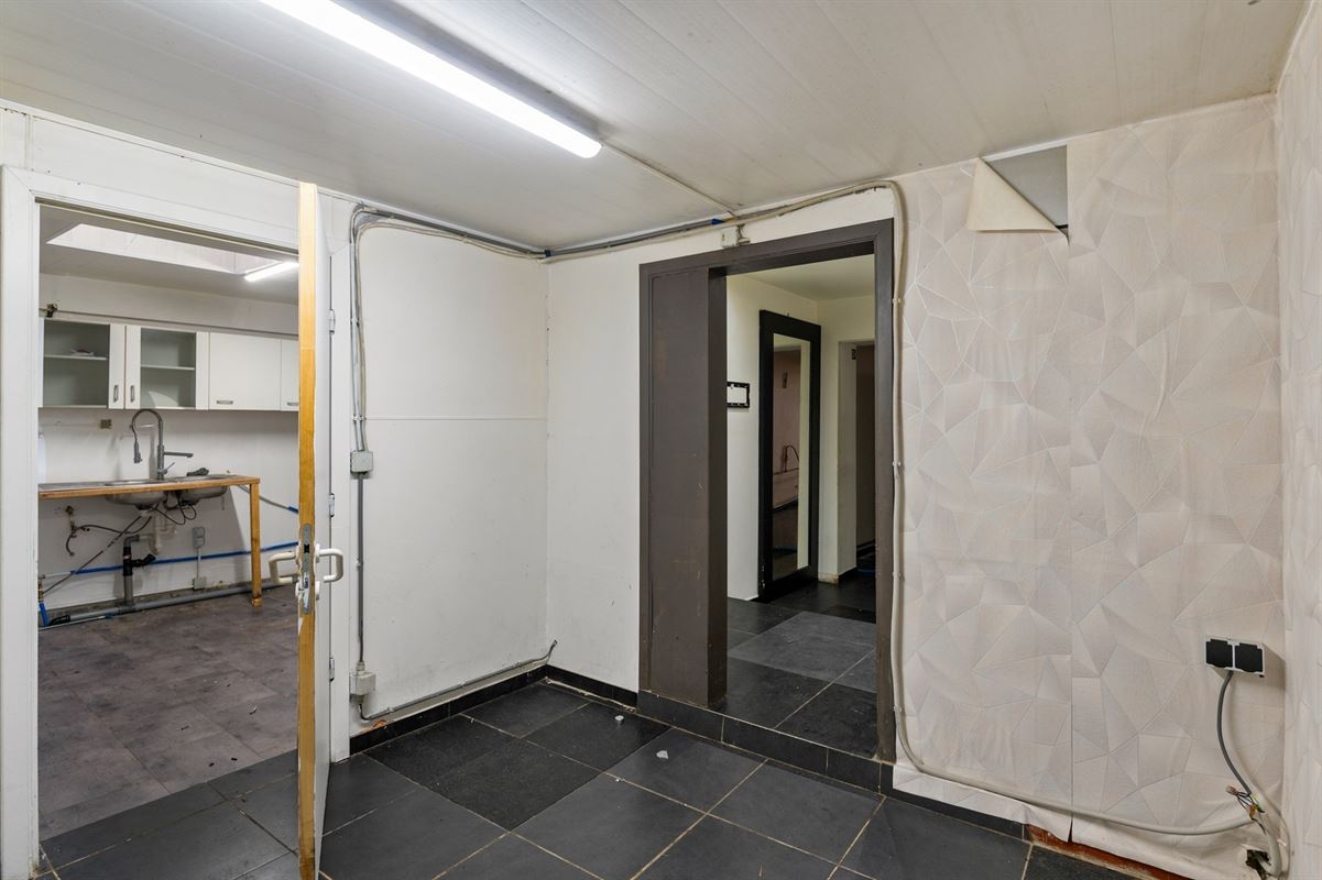 Opbrengsteigendom in hartje Mortsel