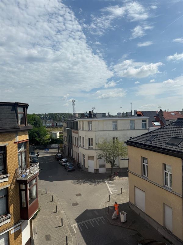 Op te frissen opbrengsteigendom op interessante locatie!