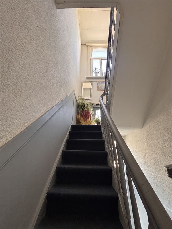 Vergund opbrengsteigendom 2 appartementen + potentiele optopping