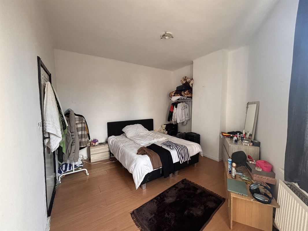 Opbrengsteigendom handelszaak + 3 appartementen