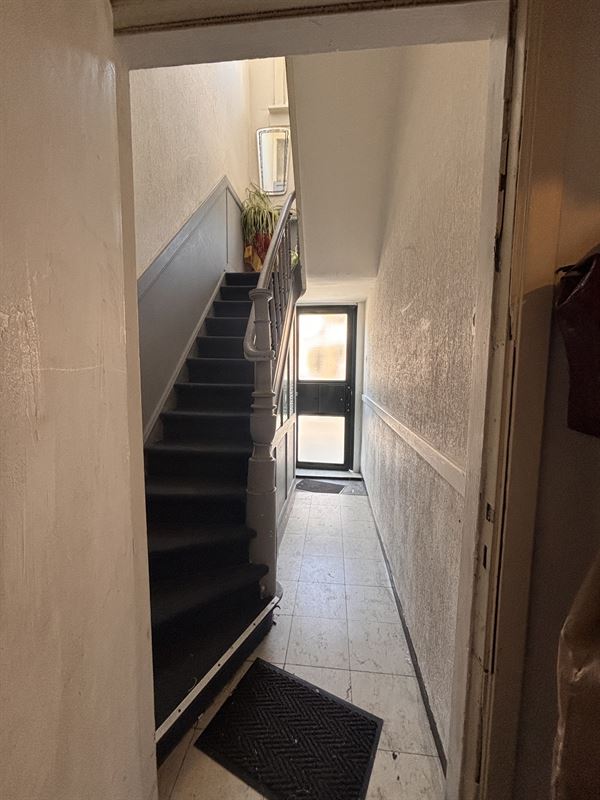 Vergund opbrengsteigendom 2 appartementen + potentiele optopping
