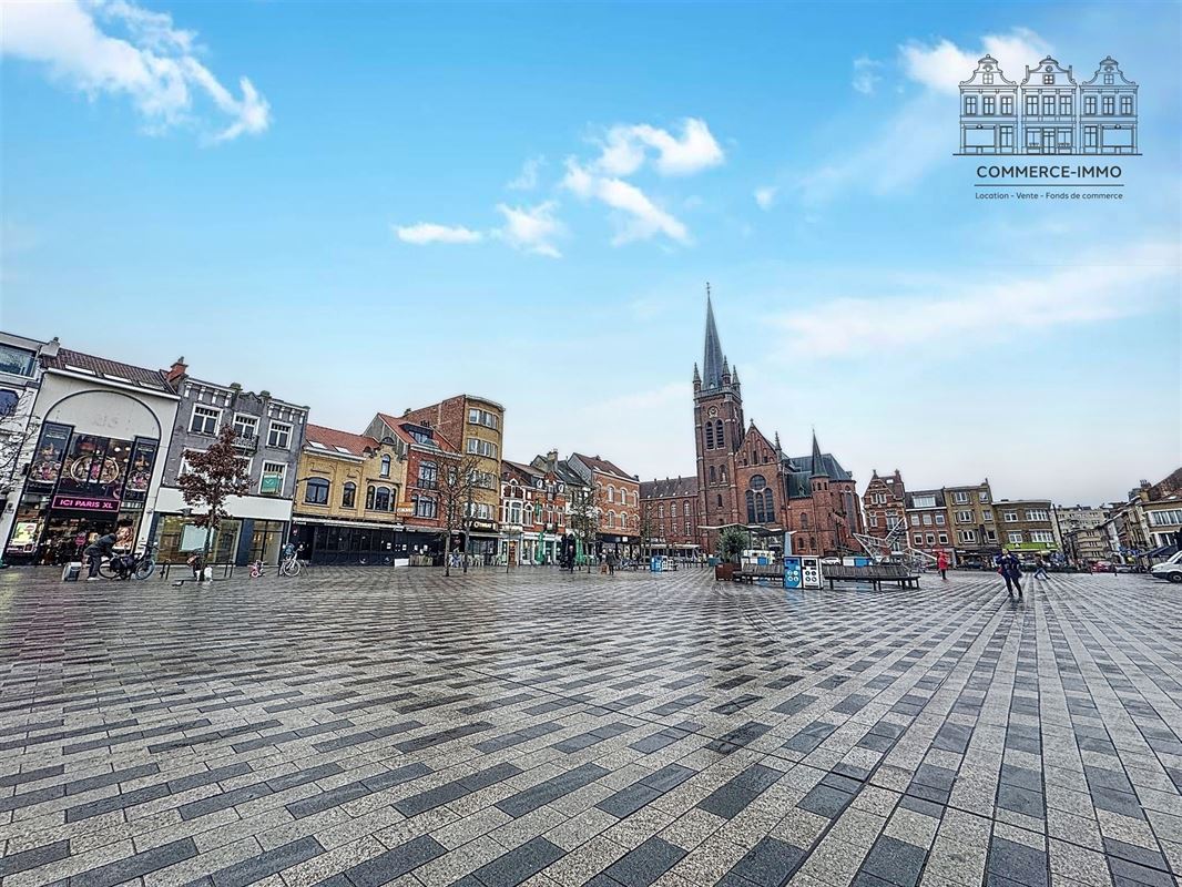QUARTIER PLACE DU MIROIR - REZ COMMERCIAL LOUÉ A VENDRE