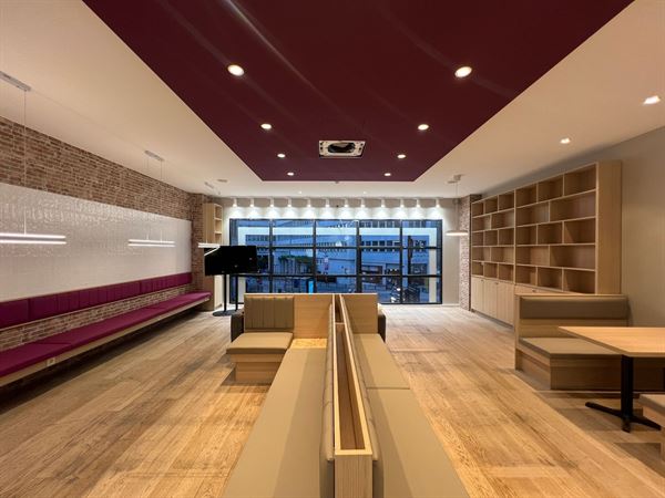 HORECA EN FACE DE LA GARE CENTRALE A REMETTRE