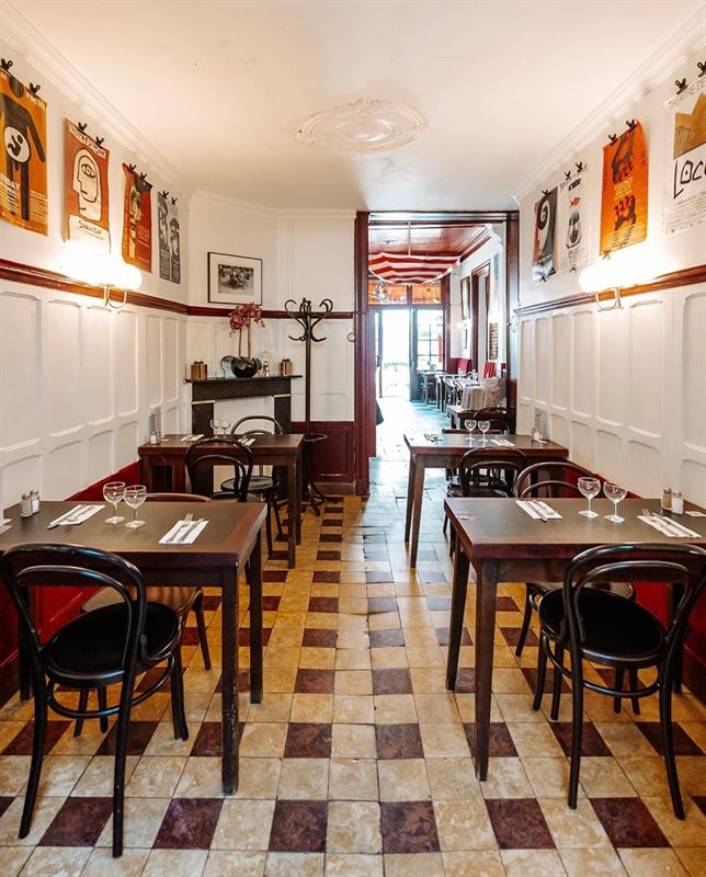 CIMETIERE d'IXELLES - IMMEUBLE DE RAPPORT HORECA AVEC TERRASSE AVANT ET ARRIERE A VENDRE ( VENTE DE SOCIETE )