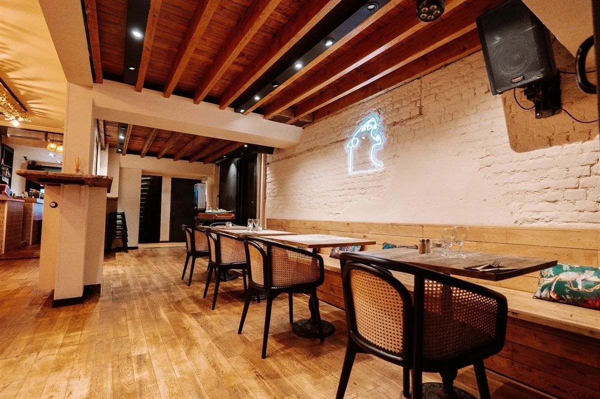 CIMETIERE d'IXELLES - BAR EMBLEMATIQUE TRES BIEN SITUE A REMETTRE (VENTE SOCIETE)