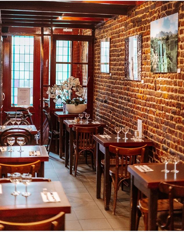 CIMETIERE d'IXELLES - IMMEUBLE DE RAPPORT HORECA AVEC TERRASSE AVANT ET ARRIERE A VENDRE ( VENTE DE SOCIETE )