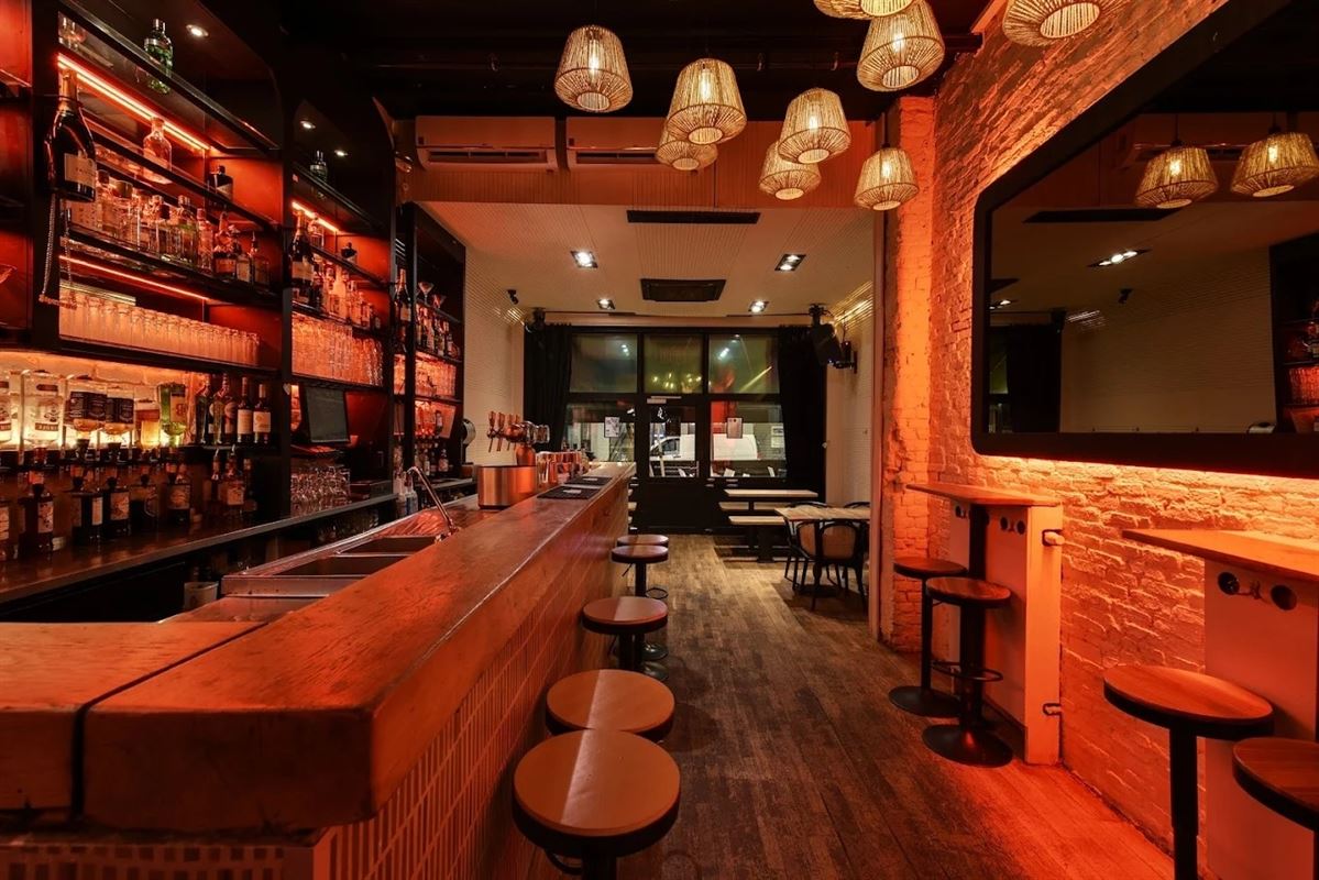 CIMETIERE d'IXELLES - BAR EMBLEMATIQUE TRES BIEN SITUE A REMETTRE (VENTE SOCIETE)