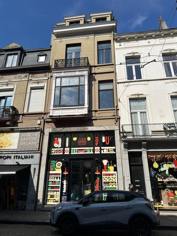 RUE DU BAILLI - REZ COMMERCIAL A LOUER DANS UN QUARTIER DYNAMIQUE