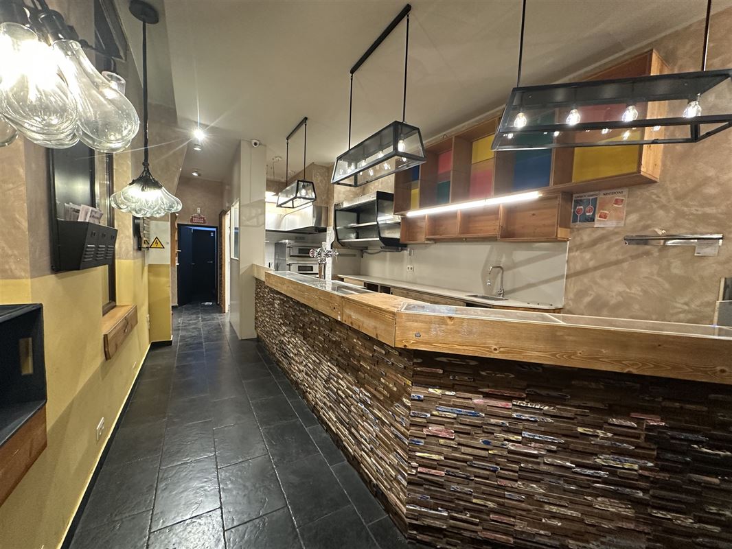 QUARTIER LOUISE - HORECA SANS FONDS DE COMMERCE AVEC TERASSE A LOUER