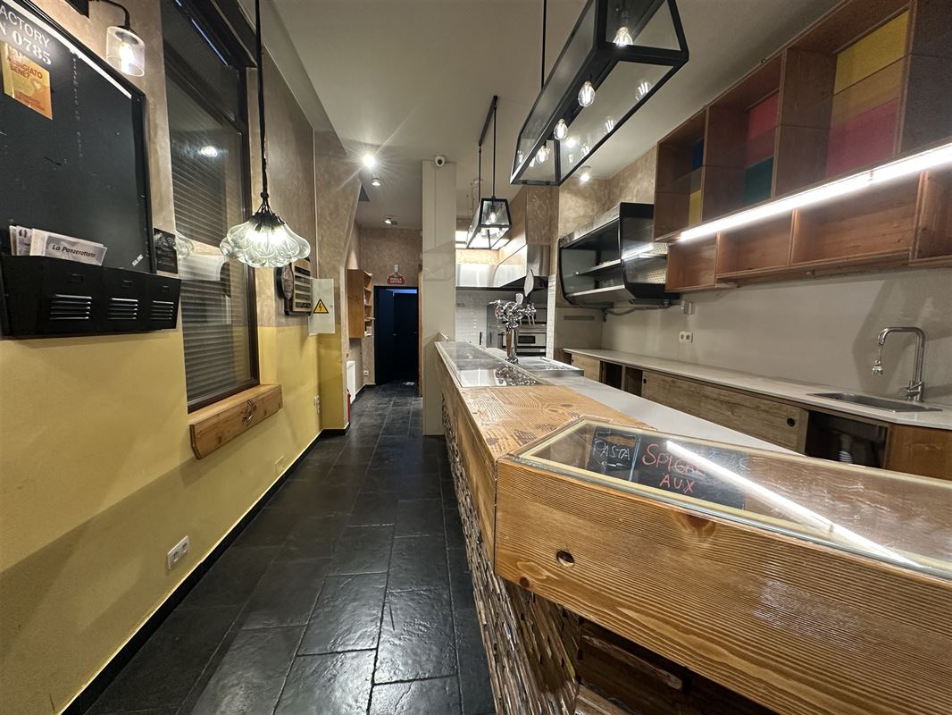 QUARTIER LOUISE - HORECA SANS FONDS DE COMMERCE AVEC TERASSE A LOUER