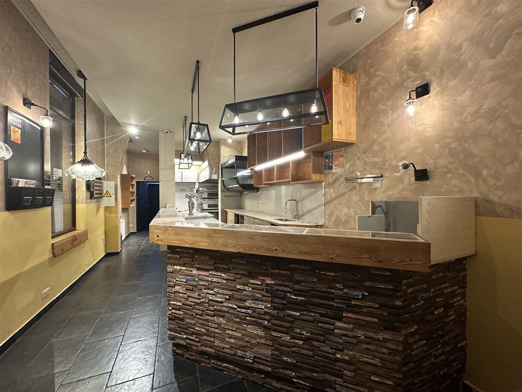 QUARTIER LOUISE - HORECA SANS FONDS DE COMMERCE AVEC TERASSE A LOUER