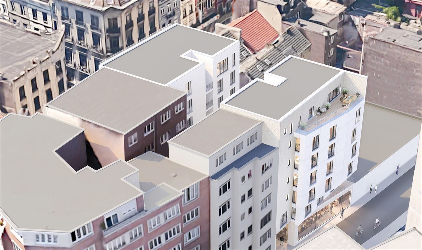 COMMERCE LIBRE DE 370 M2 AVEC UNE VITRINE AVANT ET ARRIERE DE 13 M A VENDRE