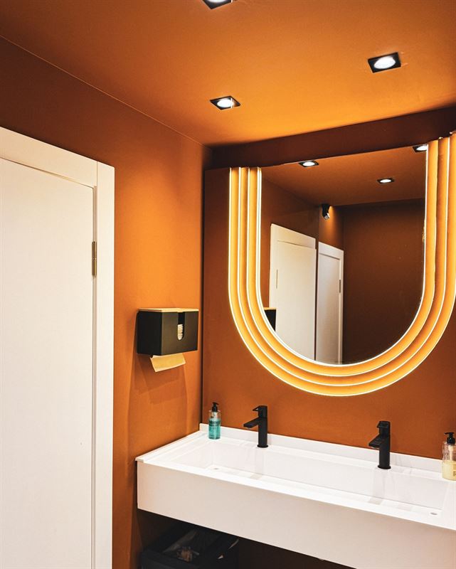 QUARTIER DU CHATELAIN – HORECA EN EXCELLENT ETAT, AVEC TERRASSE ET LIBRE DE BRASSERIE A REMETTRE