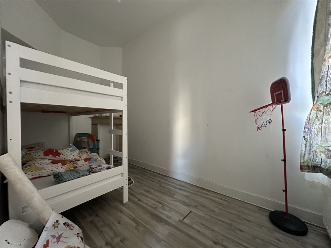 AVENUE DE JETTE - IMMEUBLE DE RAPPORT AVEC BON EMPLACEMENT STRATEGIQUE A VENDRE