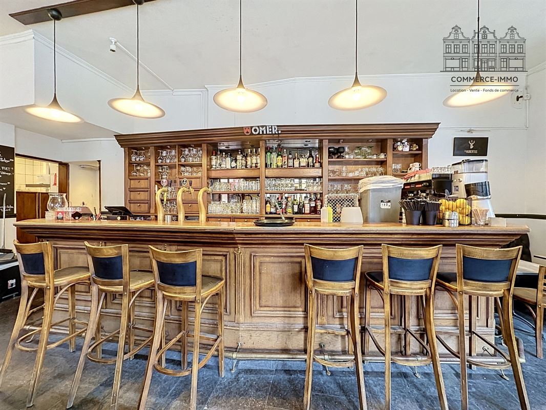 Horeca de coin à remettre situé au cœur du châtelain