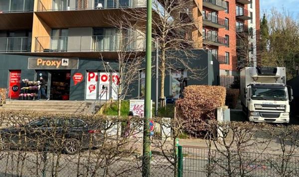 WOLUWE-SAINT-LAMBERT - GRAND COMMERCE DE +/- 330 M2 À LOUER