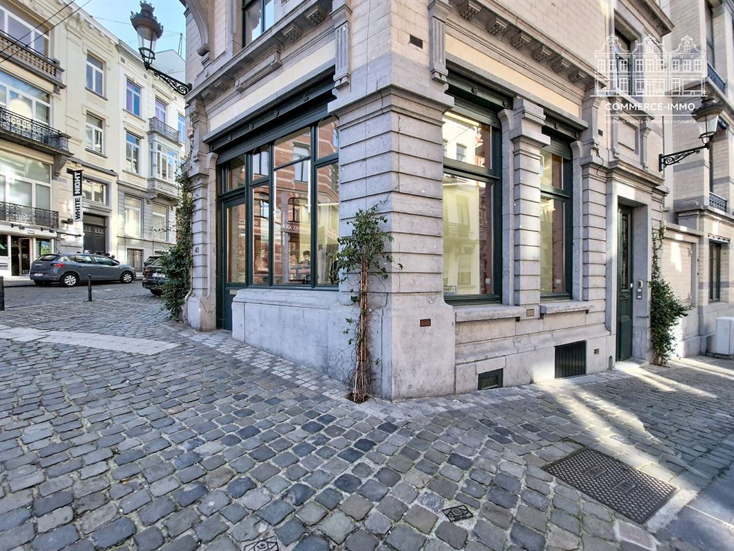 REZ-DE-CHAUSSÉE COMMERCIAL DEXCEPTION ± 200 M² BRUXELLES CENTRE