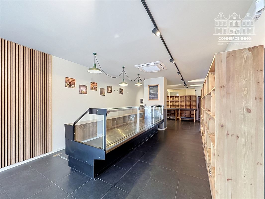 QUARTIER DE LA BASCULE – COMMERCE DE +/- 110 M2 EN EXCELLENT ETAT À LOUER