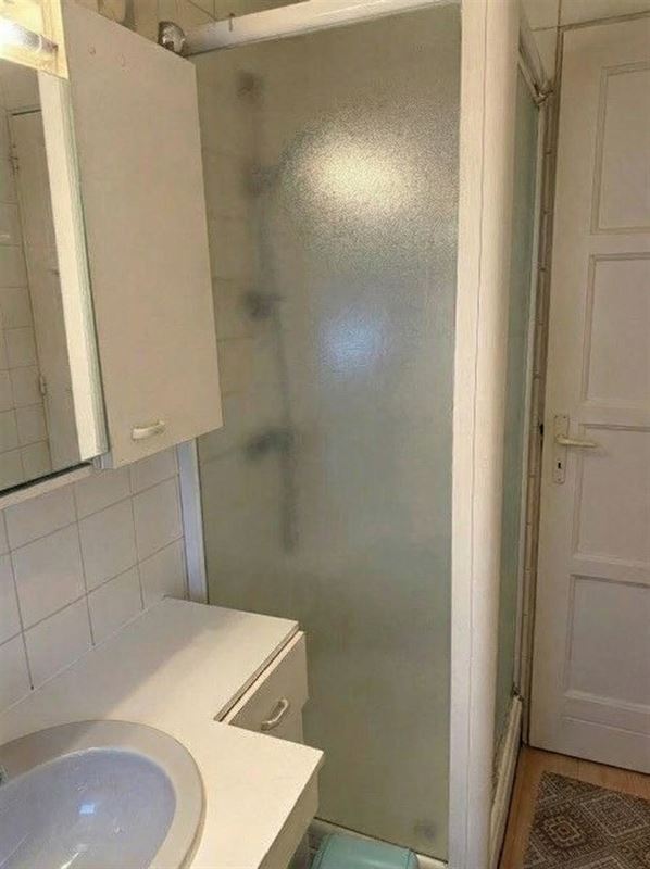 Op te frissen woning met 2-3 slaapkamers.