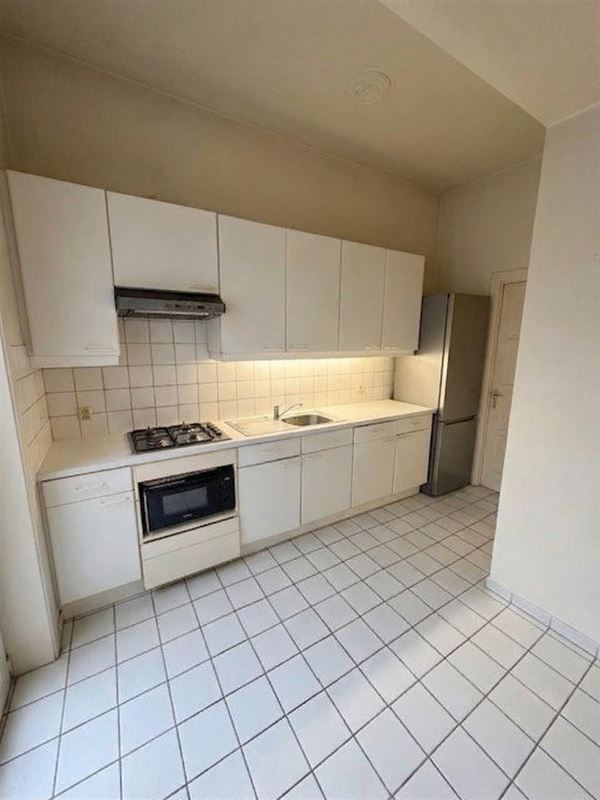 Op te frissen woning met 2-3 slaapkamers.