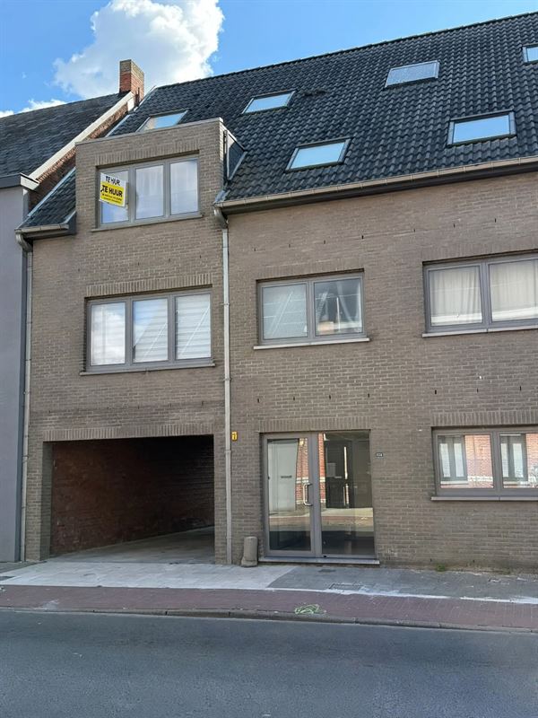 Toffe duplex met terras en staanplaats