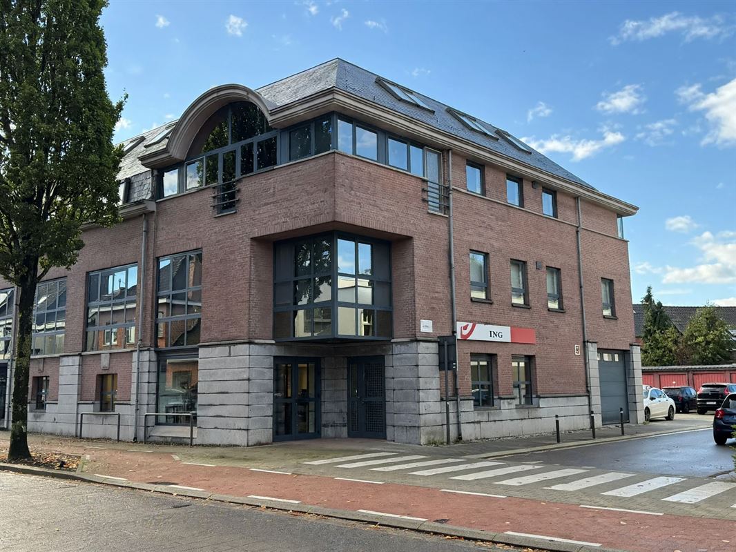 Totaal gerenoveerd dakappartemen met terras