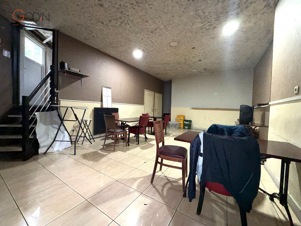 Immeuble de rapport avec rez commercial et 5 logements !