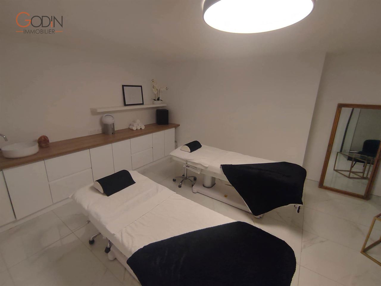 Magnifique bâtiment commercial