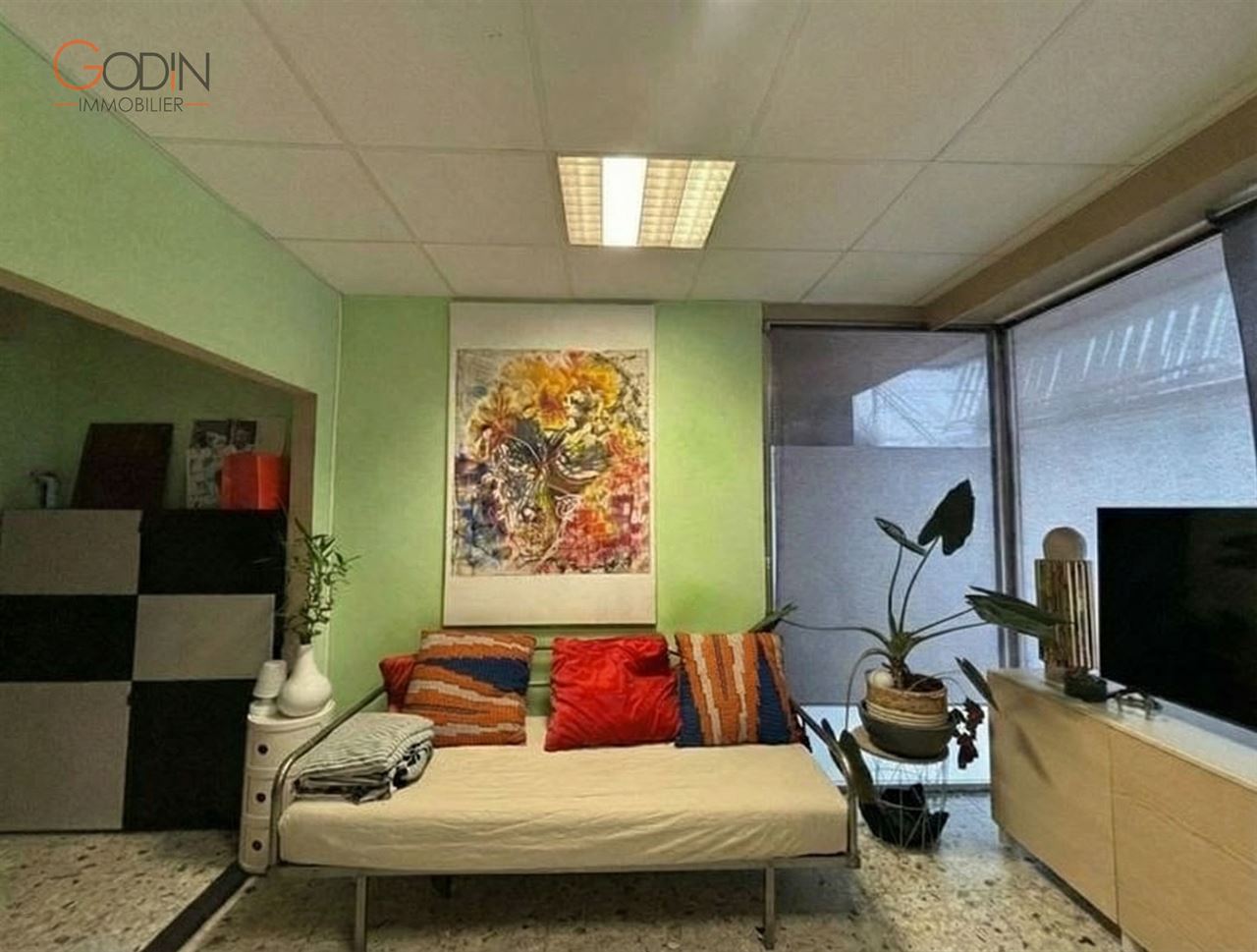Appartement très bien situé en bord de Meuse avec 2 Chambres