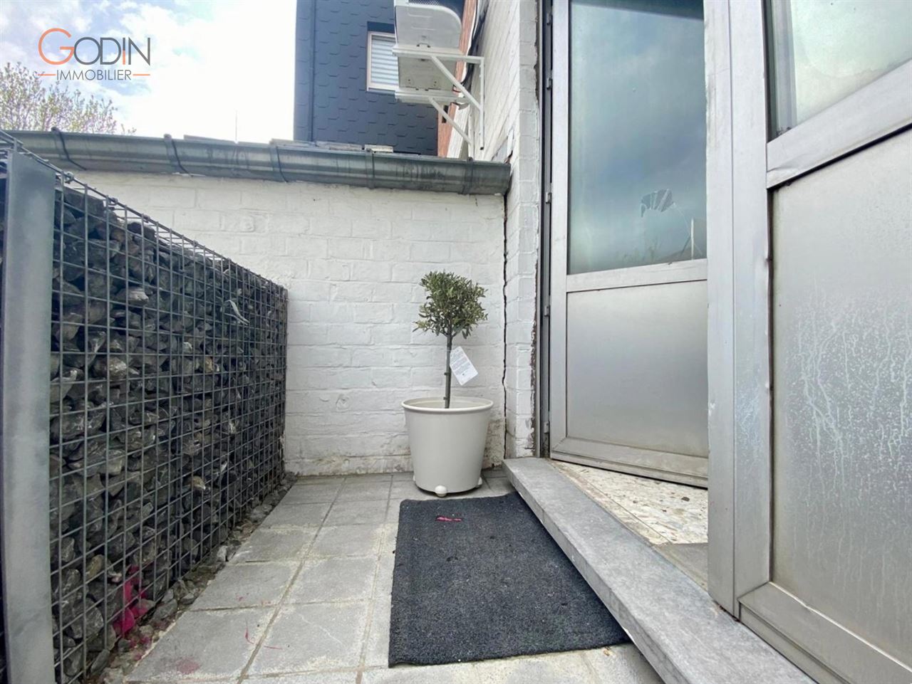 Appartement très bien situé en bord de Meuse avec 2 Chambres