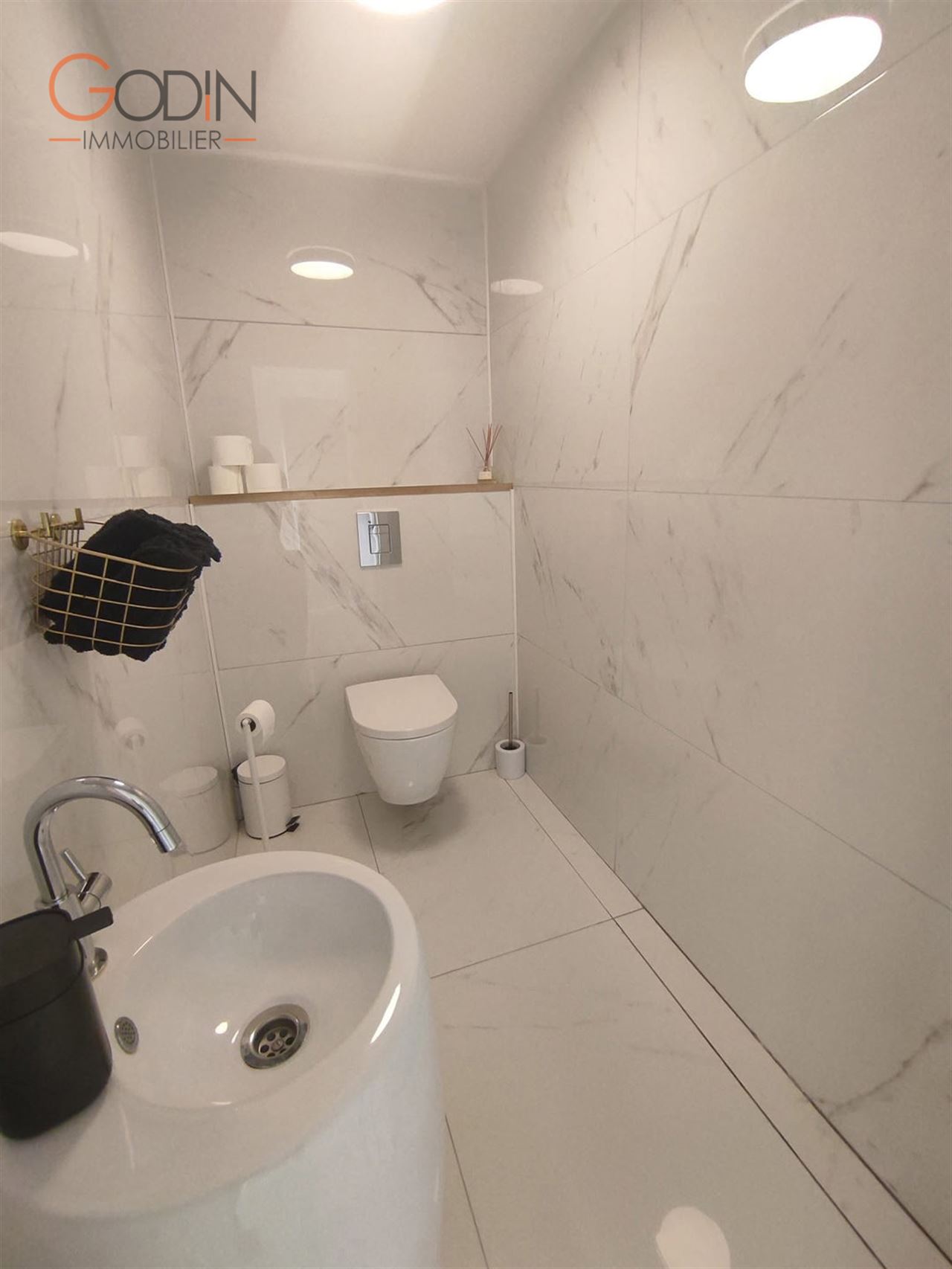 Magnifique bâtiment commercial