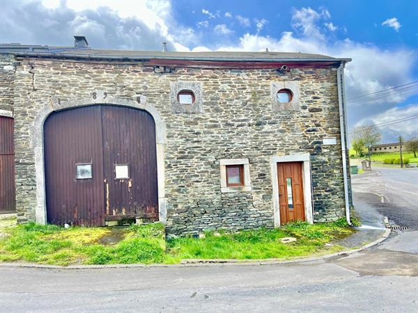 Grande fermette ardennaise au gros potentiel 660m²