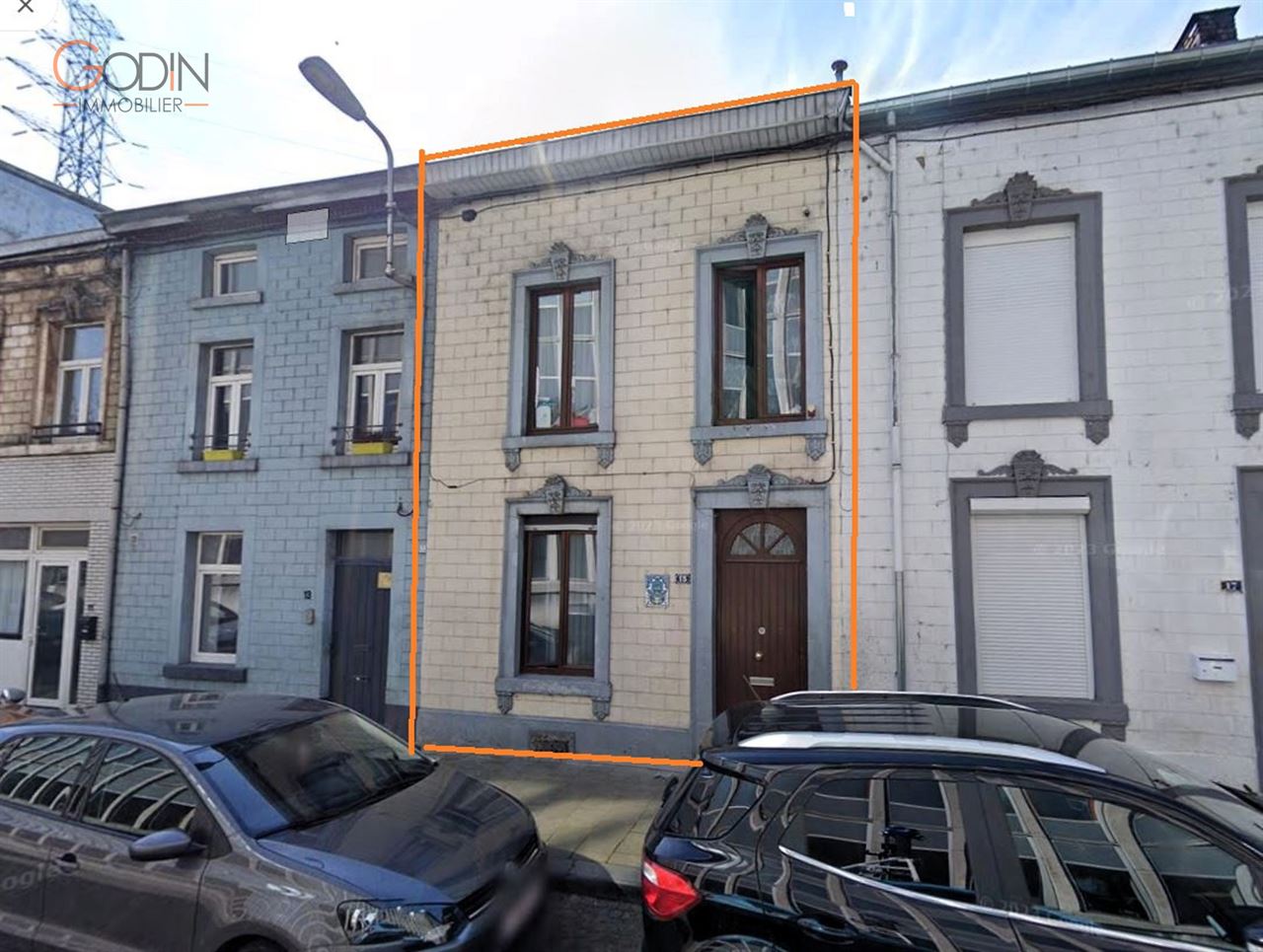 Maison mitoyenne avec terrasse et grenier aménageable