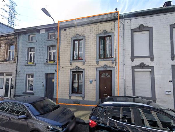 Maison mitoyenne avec terrasse et grenier aménageable