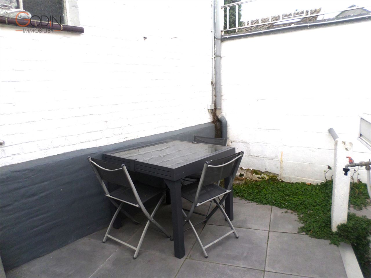 Acceuillante petite maison moderne