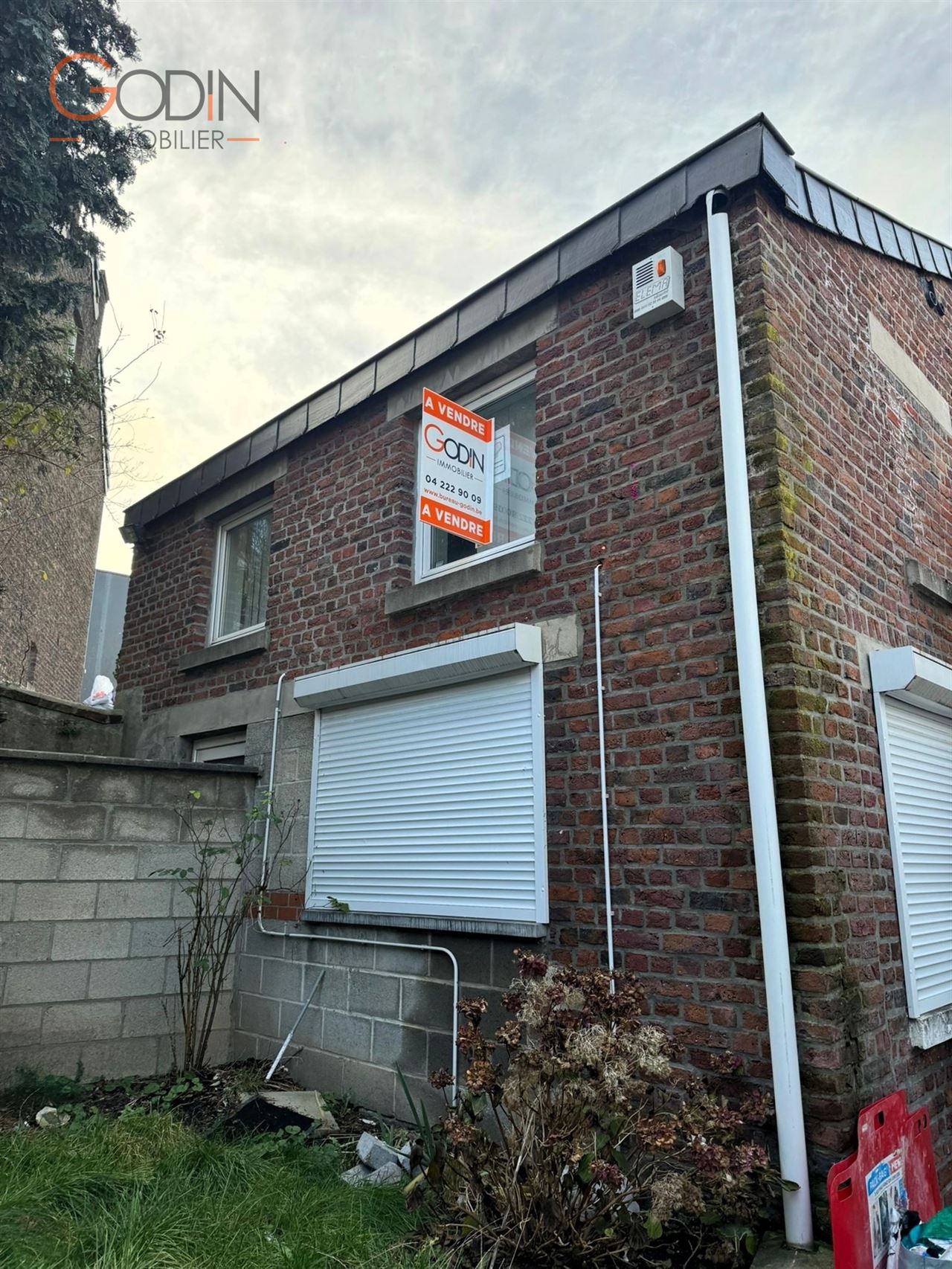 Maison spacieuse avec dépendance, garage et jardin