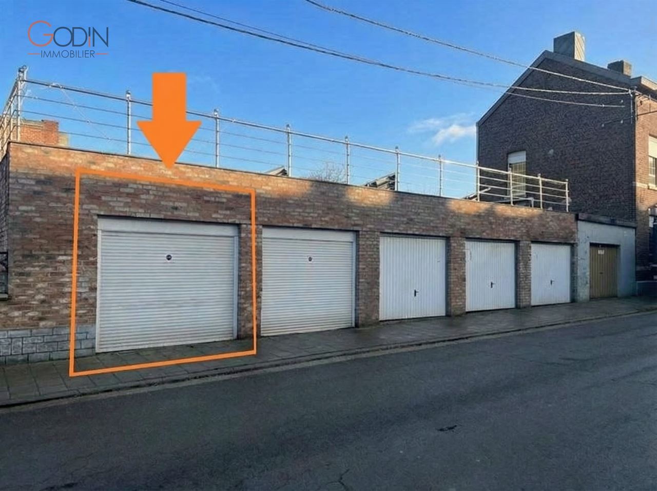 Parking / Garage