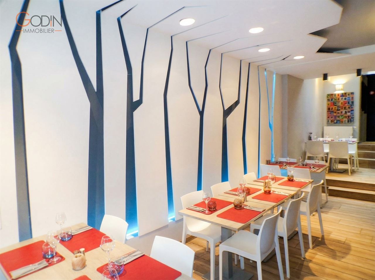 Restaurant avec murs à vendre