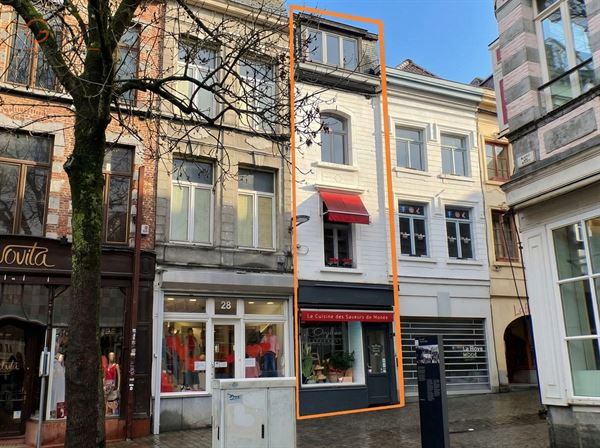 Restaurant avec murs à vendre